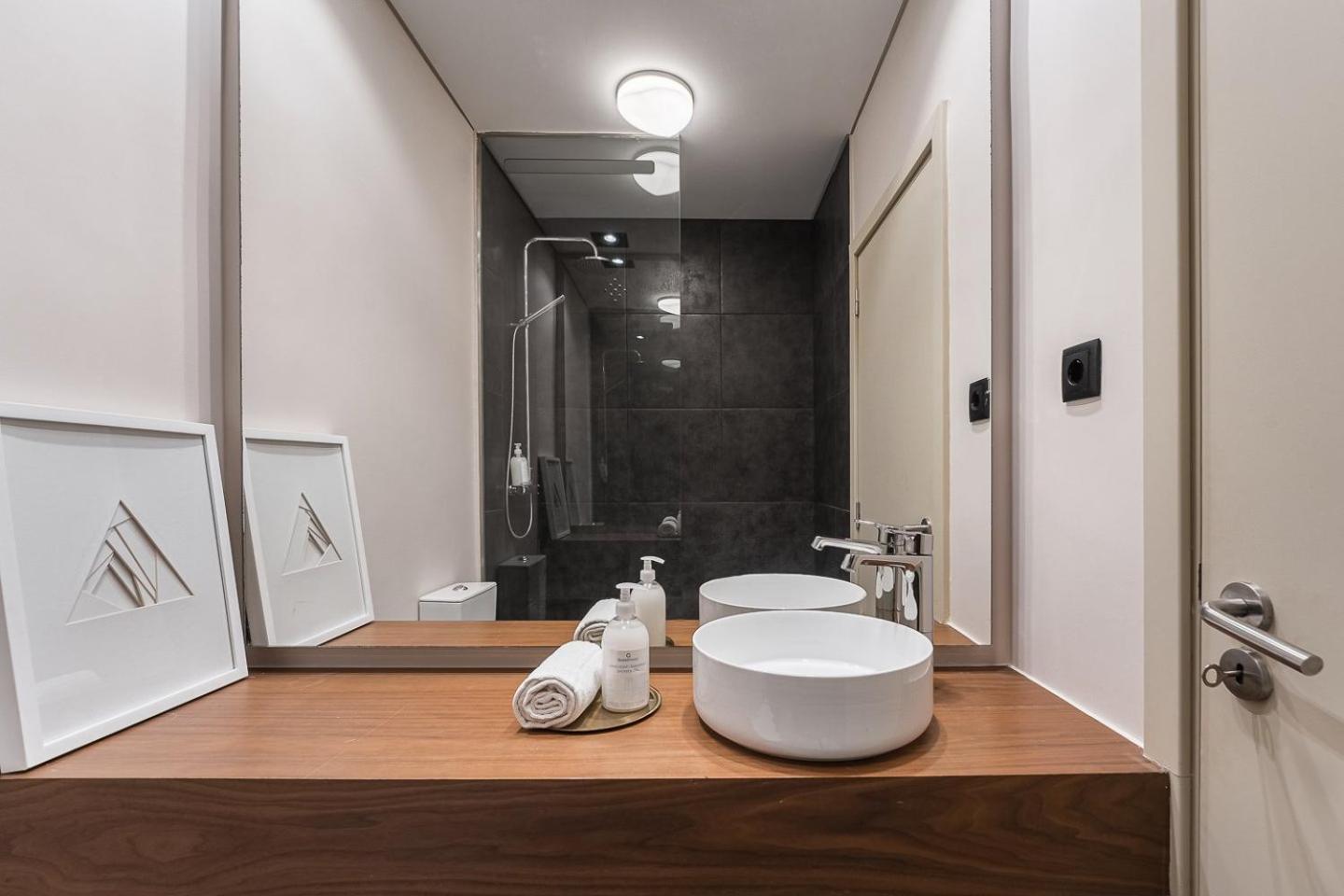 Guestready - Quental Wallpaper Near Marques Square Porto Exterior photo